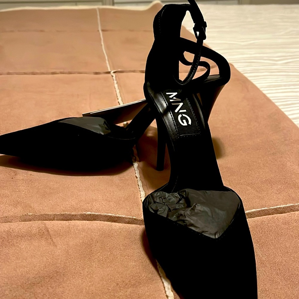 Black leather suede high heels. Size 39 from Mango. NWT